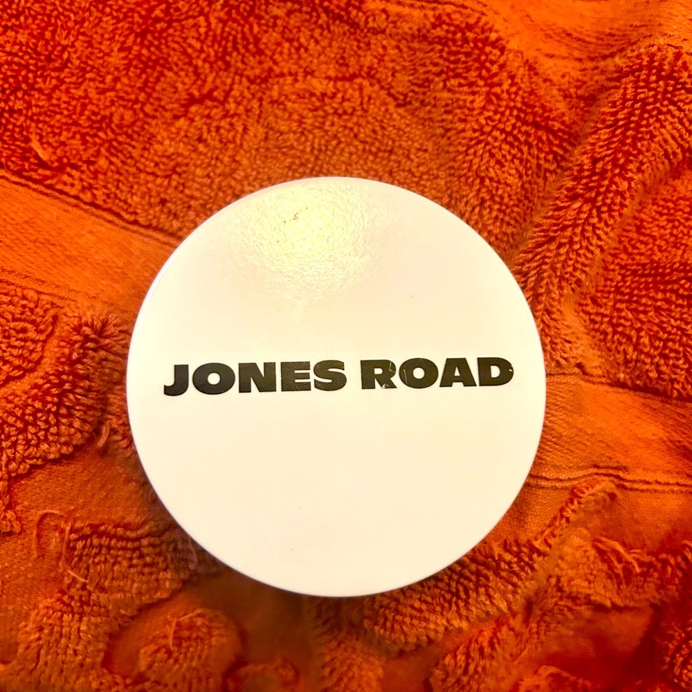 JONES ROAD Miracle Balm in Happy Hour